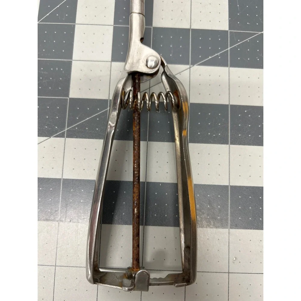 EZ Easy Flip Spatula 17in Silver Spring Loaded Mechanical Squeeze‎ Handle